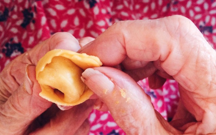 Modena-il-tortellino-della-nonna